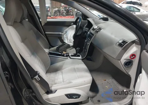 2010 Volvo S40 2.4I из США, поврежденный, VIN YV1390MS4A2491302